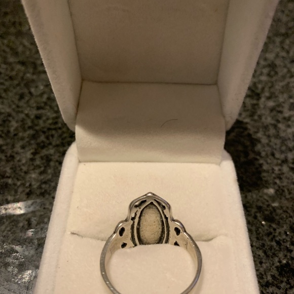 Sterling ring with opal stone. - Picture 3 of 4